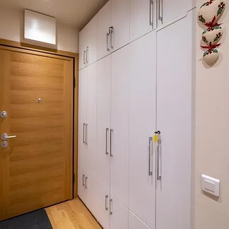 Kalman Iskra Apartment *